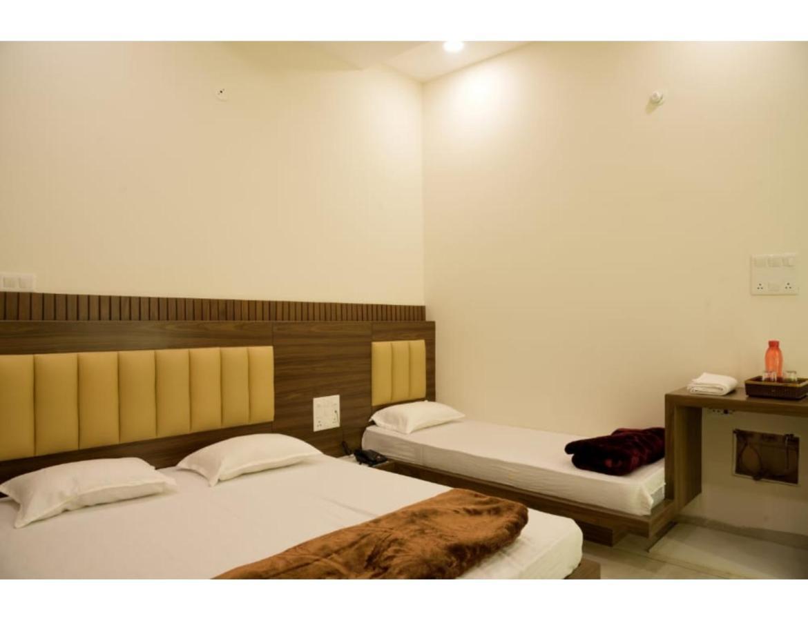 Hotel Govindam, Ujjain Exterior photo